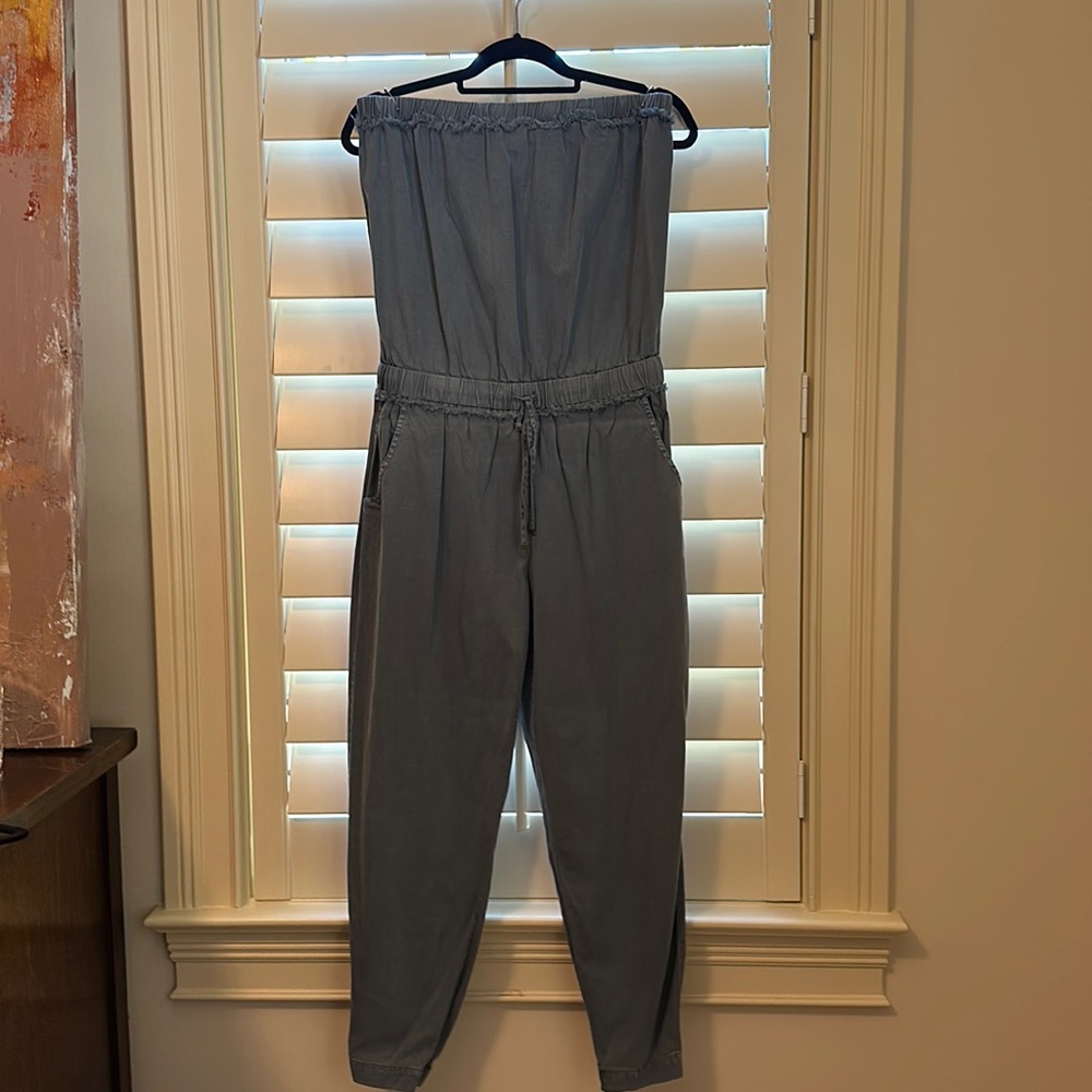 NWT YOUNG FABULOUS & BROKE strapless blue romper jumpsuit in women’s size large